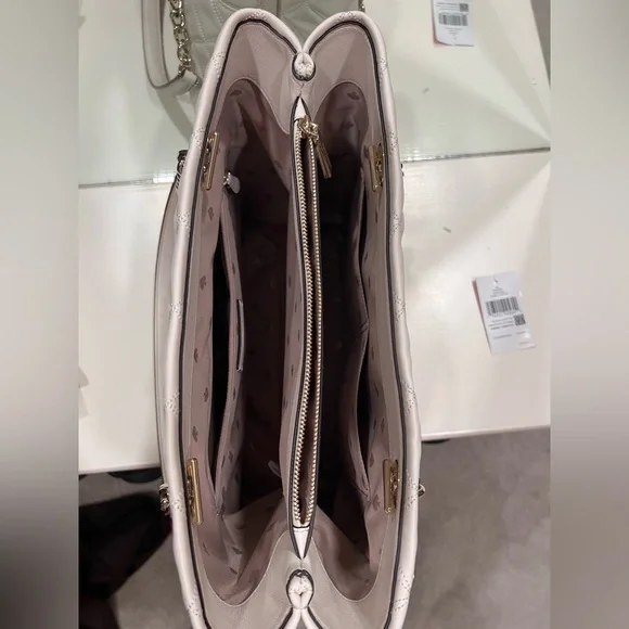 Authentic Kate Spade Natalia Smooth Quilted tote in Parchment color - Picture 7 of 11